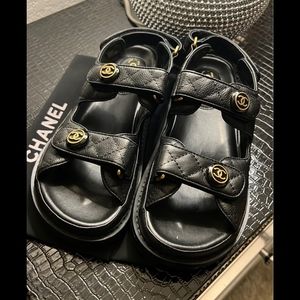 Chanel CC CaKakn sandals sz 8